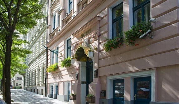 Hotel Anna Prague - location